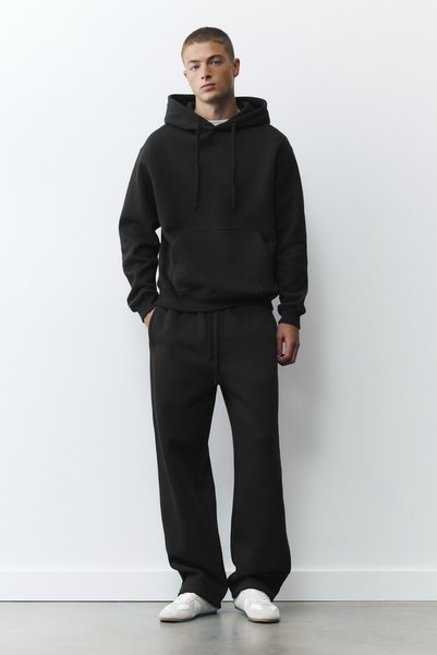 Jogging fit trousers and sweatshirt set