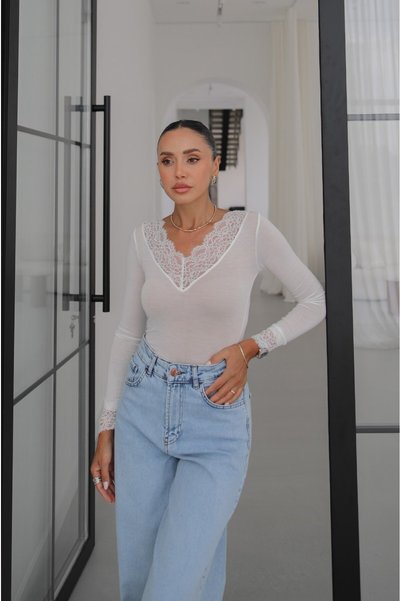 Ecru Lace Collar Cashmere Blend Blouse