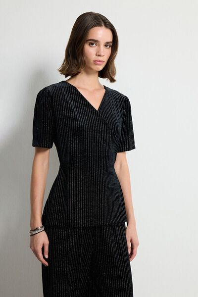 Black Double-Breasted Short Sleeve Knitted Blouse