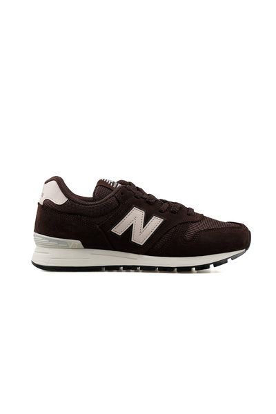 565 Walking Casual Sneakers