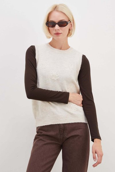Bowknot Embroidered Crew Neck Knit Sweater