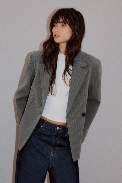 Blazer with darts at the back