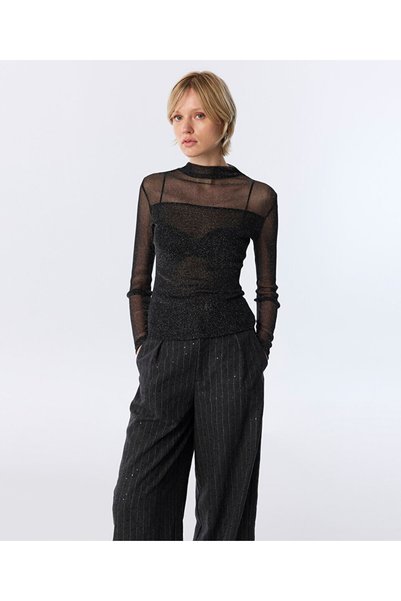 Shiny Yarn Tee-Shirt