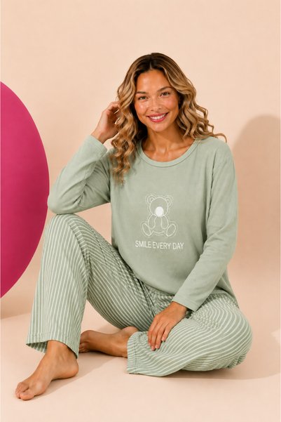 Waffle Knitted Long Sleeve Round Neck Embroidery Detailed Women's Pajama Set