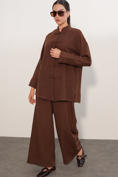Women's Oversize Shirt and Trousers Linen Two-Piece Set 30126 - Brown