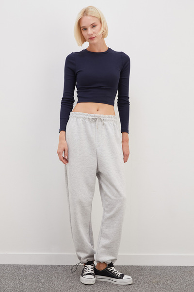 Elastic Waist Sweatpants with Cuffed Cuffs