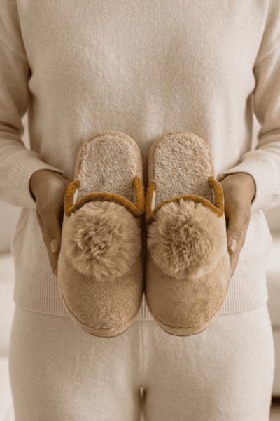 Women's Mink Pompom Detailed Plush Winter House Slippers 3 cm Byndtpwrpon01