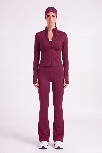 Fabiola Jacket with Finger Detail and Zipper in Burgundy