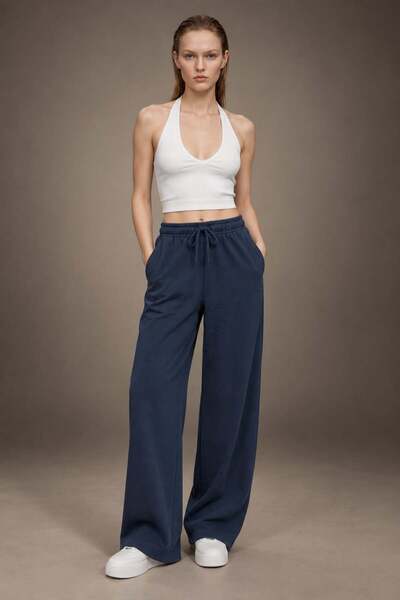 Pocketed Wide Leg Sweatpants Six