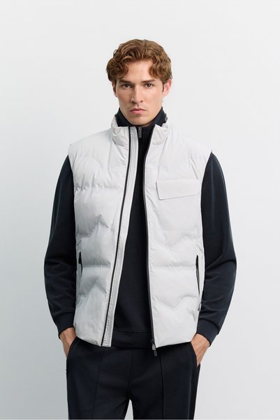 Men's Light Stand-Up Collar Windproof Lightweight Breathable Water Repellent Comfort Fit Vest A62Y6501