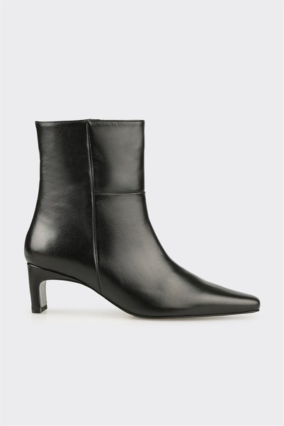 Black Leather Women's Classic Boots