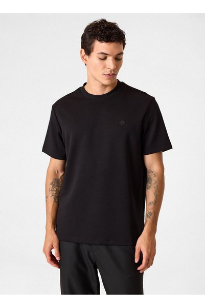Black Men's T-Shirt Bts1009100000