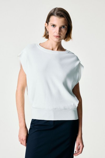 Bone Color Sleeveless Knitwear Blouse
