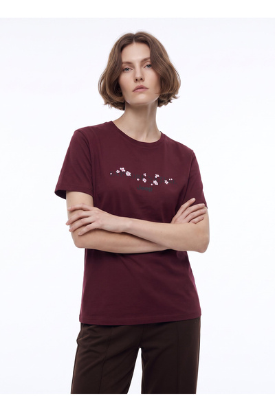 Burgundy Women's Crew Neck Relaxed Embroidered T-Shirt J6Wl-Tst7081