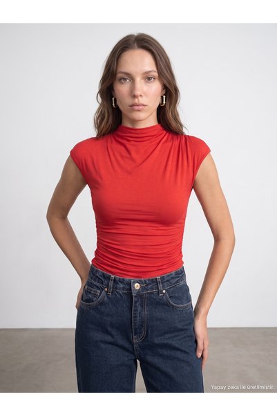 33211 Bra-Free Gathered Detailed Top