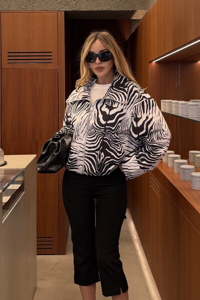 High Collar Zebra Pattern Jacket - 509450