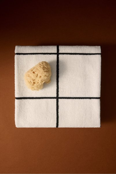 Checkered Patterned Bath Towel