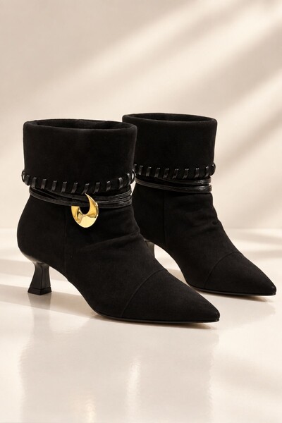 Sway Pointed Toe Metal Accessory Detailed Gathered Thin Heeled Women's Boots