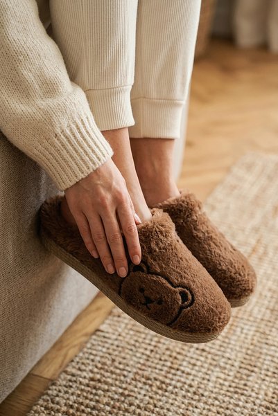 Women's Winter Slippers Furry Soft Casual Guest Dowry House Slippers