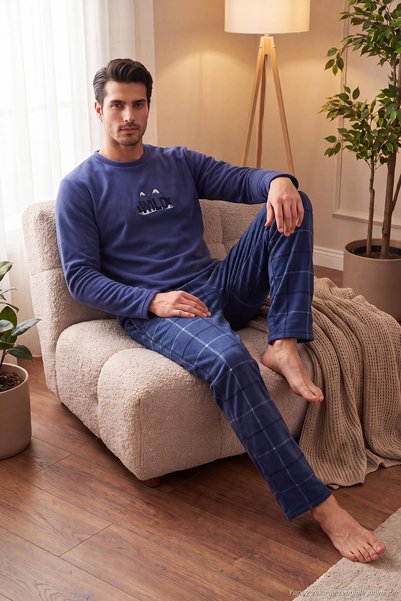 Plaid Crew Neck Soft Textured Fleece Pajama Set Men's Pajama Set 6097064