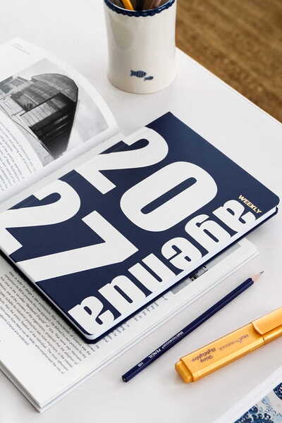 2027 Year B5 Weekly Agenda 17X24 cm - 12 Months Dark Blue