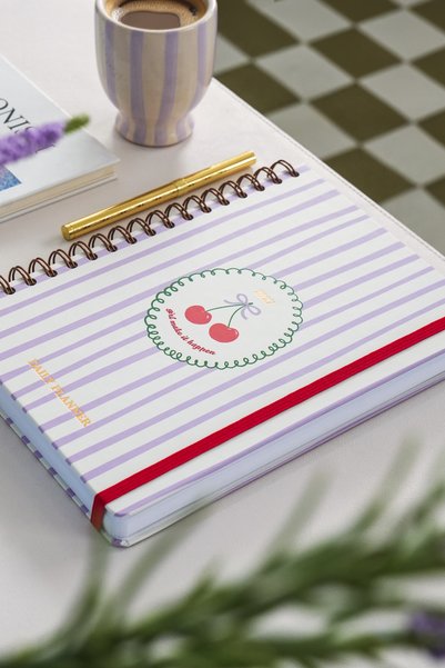 2027 Year Daily Spiral Agenda 16X24 cm - 12 Months Cherry