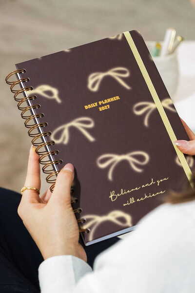 2027 Year Daily Spiral Agenda 16X24 cm - 12 Months with Bow