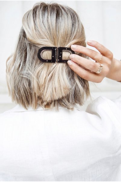 Star Patterned Oval Magnet Buckle Black