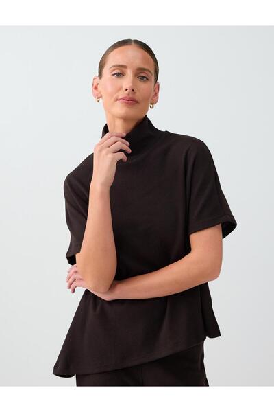 Acı Kahve Stand Collar Relaxed Fit Soft Touch Short Sleeve Blouse