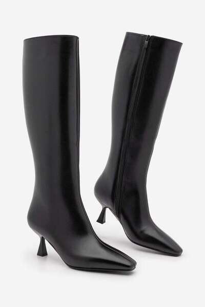 Women's Blunt Toe Stitched Detailed Zippered Thin Heeled Boots Lorven Black