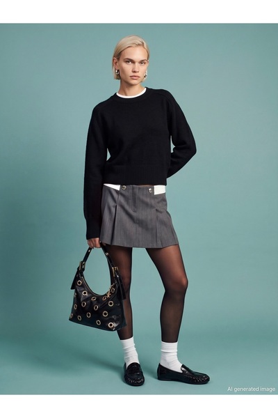 10884 Wool Blend Crew Neck Sweater