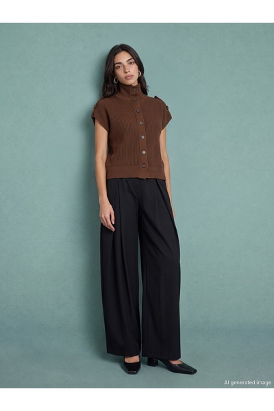 61004 Turtleneck Knit Vest