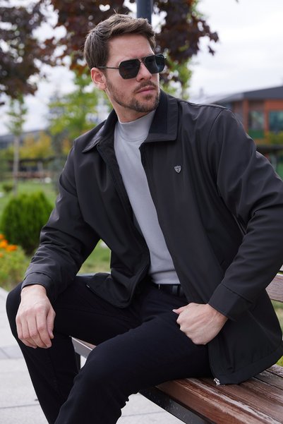 Water Repellent Windproof Coat with Fur Inside the Polo Collar