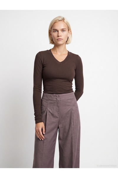 33286 Warm V-Neck Bra-Free Top