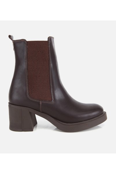 Women's Brown Heeled Boots with Thick Soles and Elastic Details.