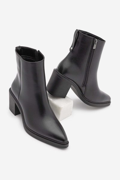 Women's Pointed Toe Zippered Thick Heeled Boots Belza Black