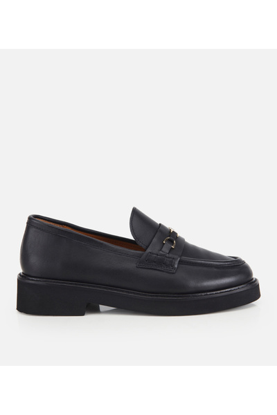Women's Leather Black Soft-Textured Classic Moccasin Loafers.
