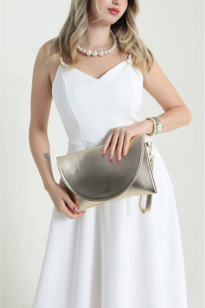 Women's Envelope-Style Clutch Bag with Wrist Strap—Stylish Clutch Bag