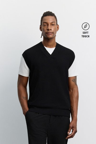 Men's Black V-Neck Textured Drop Shoulder Soft Touch Regular Fit Sweater A62Y5056