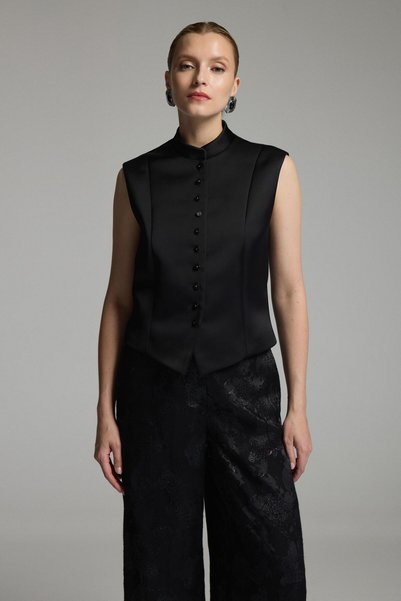 Night Zoom Button-Down Sleeveless Vest