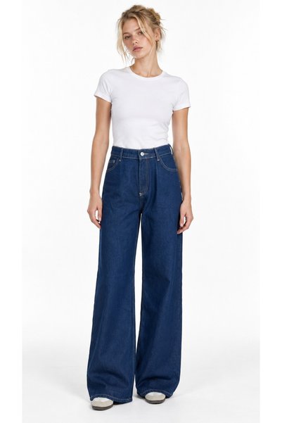 Modern Cut Wide Leg Women's Jean Pants