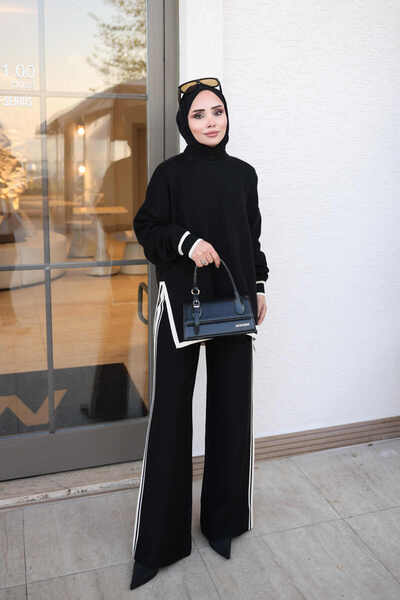 Pique Knit Set with Black Striped Detail, Paired with Tunic Pants