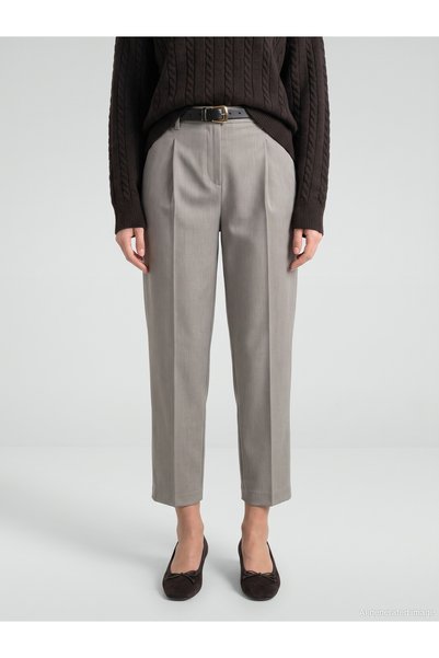 73243 Arched Cropped Pants