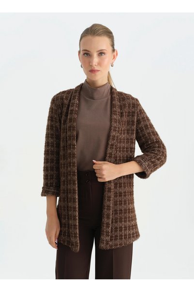 26KSL4227 Women's Coffee-Colored V-Neck Patterned Knit Cardigan with Boat Neck
