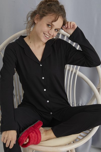 BUTTONED PAJAMA SET
