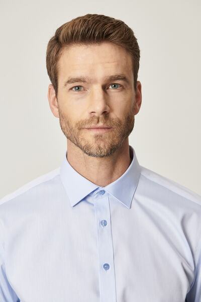 Men's Light Blue Non-Iron Comfort Fit Relaxed Cut 100% Cotton Classic Collar Shirt