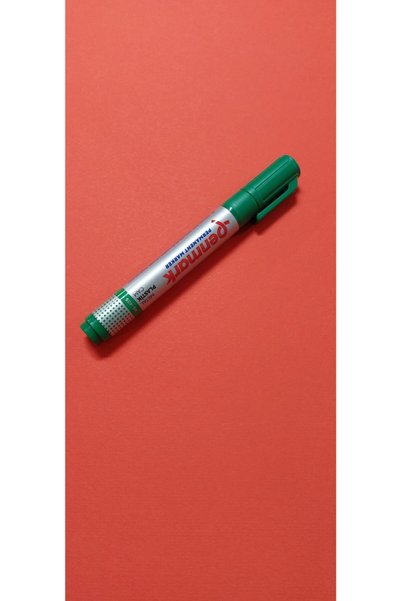 100% Domestic Permanent Marker for Metal, Glass, Cardboard, Plastic Surface 1 Piece Round Tip