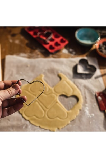 5-Piece Metal Biscuit Mold