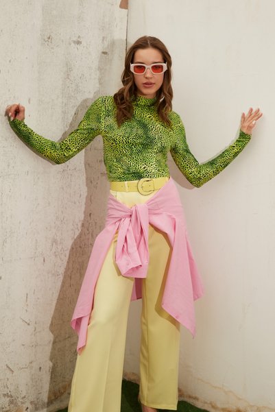 Women's Green Leopard Patterned Half Fisherman Crop Blouse