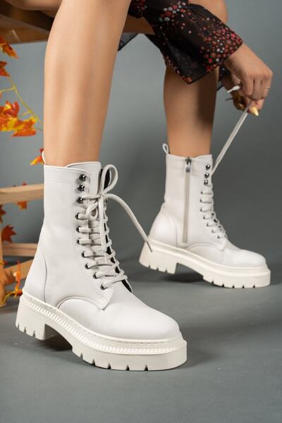 Beige Women's Zippered Boots 0012299